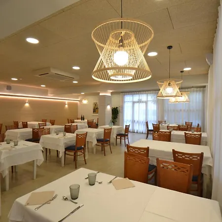 Hotel Medes Ii