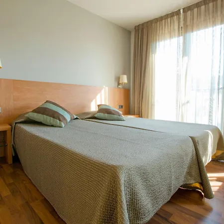 Medes Ii فندق 3*