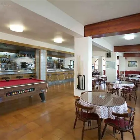 Medes Ii Hotel